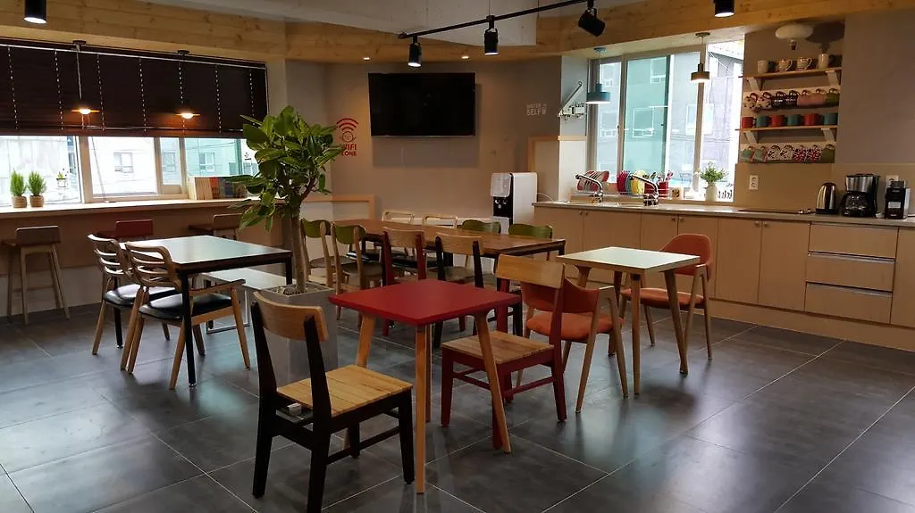 Sky Island Guesthouse Busan