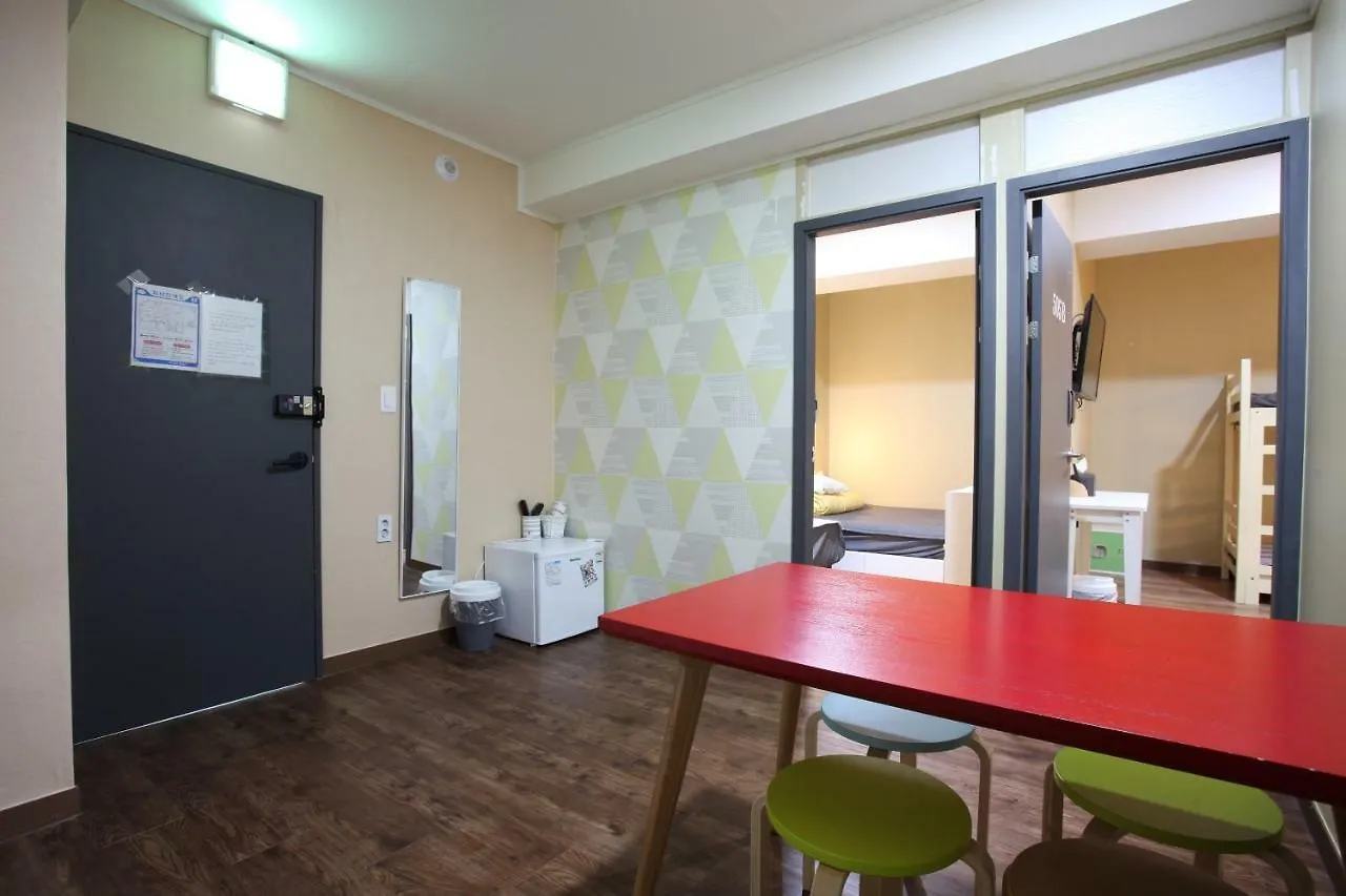 Sky Island Guesthouse Busan